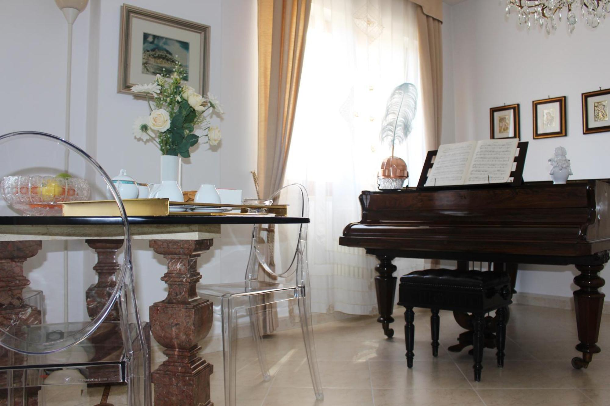 L'Attico Del Centro Bed & Breakfast Matera Exterior photo